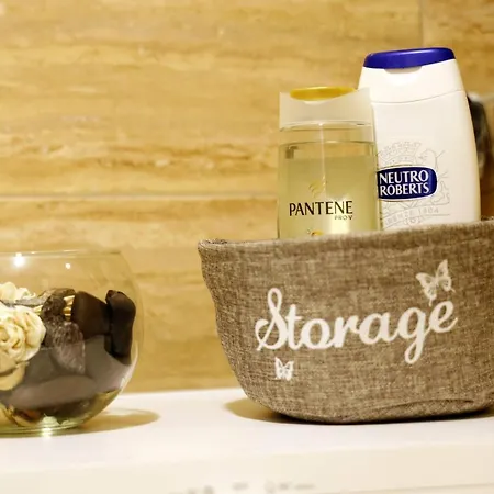 Alexandar Lejlighed *